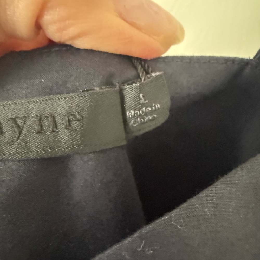 Jenni Kayne Navy V‑Neck Spaghetti‑Strap Midi Dress - Picture 7 of 8